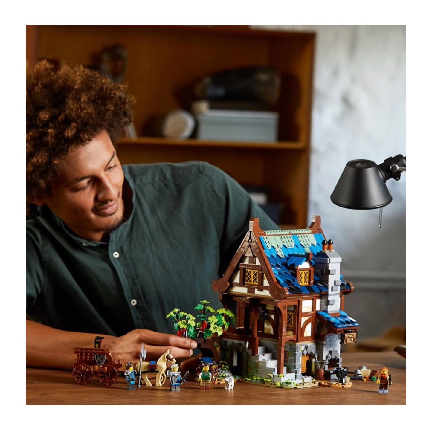 21325 LEGO® Ideas Viduramžių kalvis