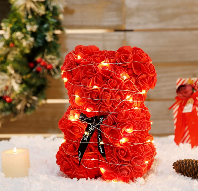 Rožinis rožių meškiukas su LED švieselėmis – romantiška dovana jai