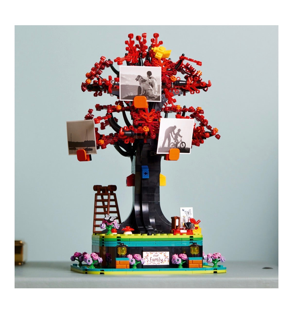 LEGO® Ideas Šeimos medis 21346