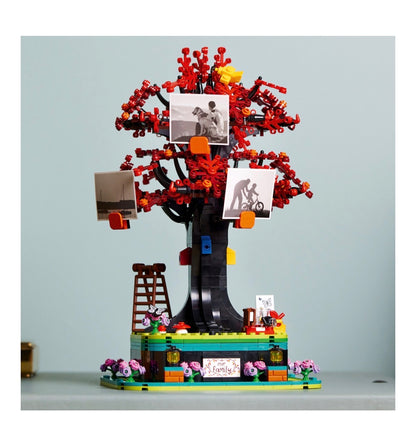 LEGO® Ideas Šeimos medis 21346