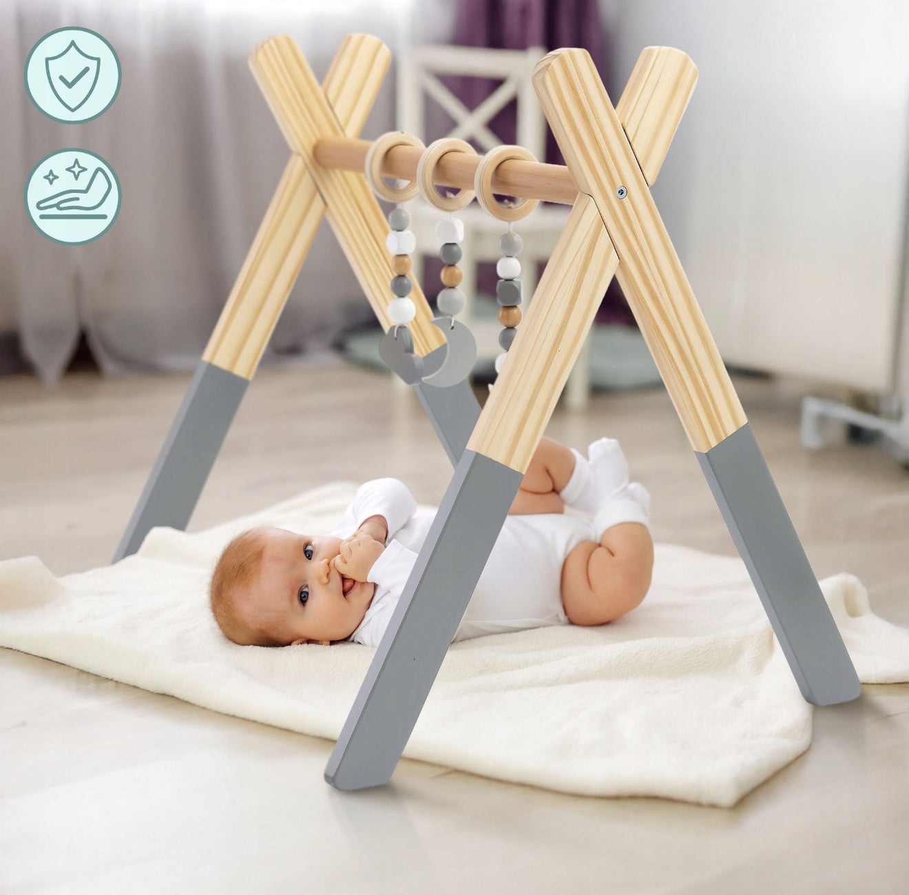 „Mamabrum Baby Gym“ - Medinis edukacinis žaidimų stovas kūdikiams