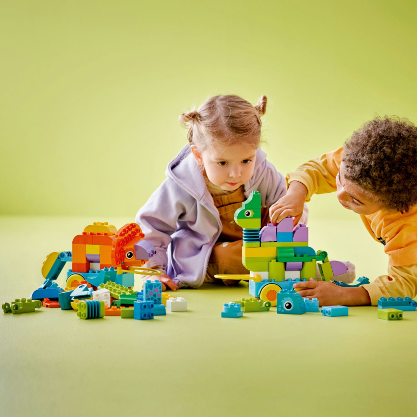 LEGO® DUPLO® Town Dinozaurai ant ratukų „trys viename“