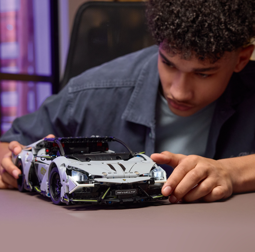LEGO® Technic Sportinis superautomobilis Lamborghini Revuelto