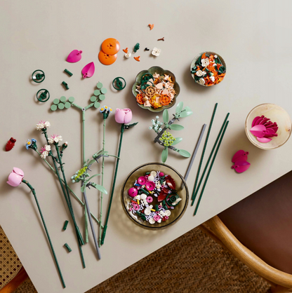 LEGO Botanicals 10342 – Rožinis Gėlių Puokštės Rinkinys