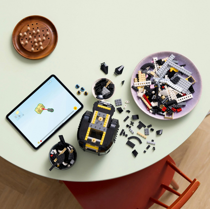 LEGO Ideas 21349 – Baltai Juoda Katė